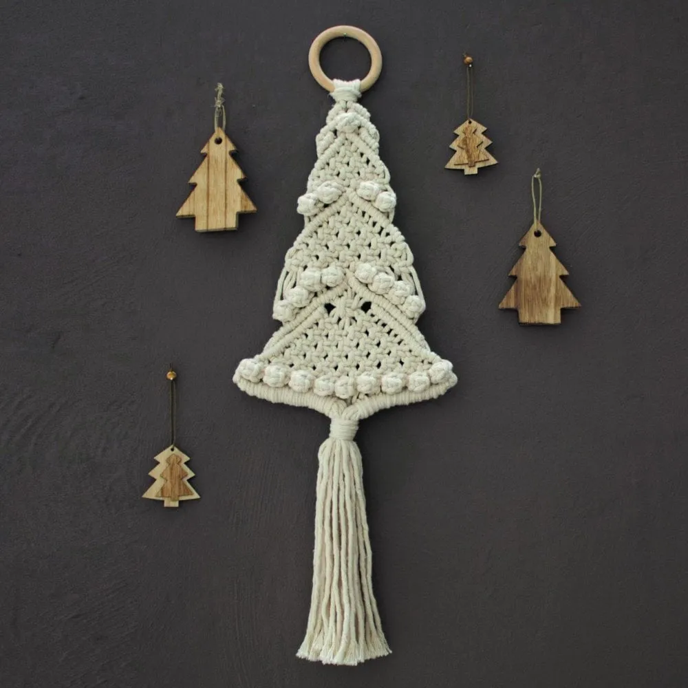 MacramÃ© Christmas Tree Crafting Kit - Hoooked
