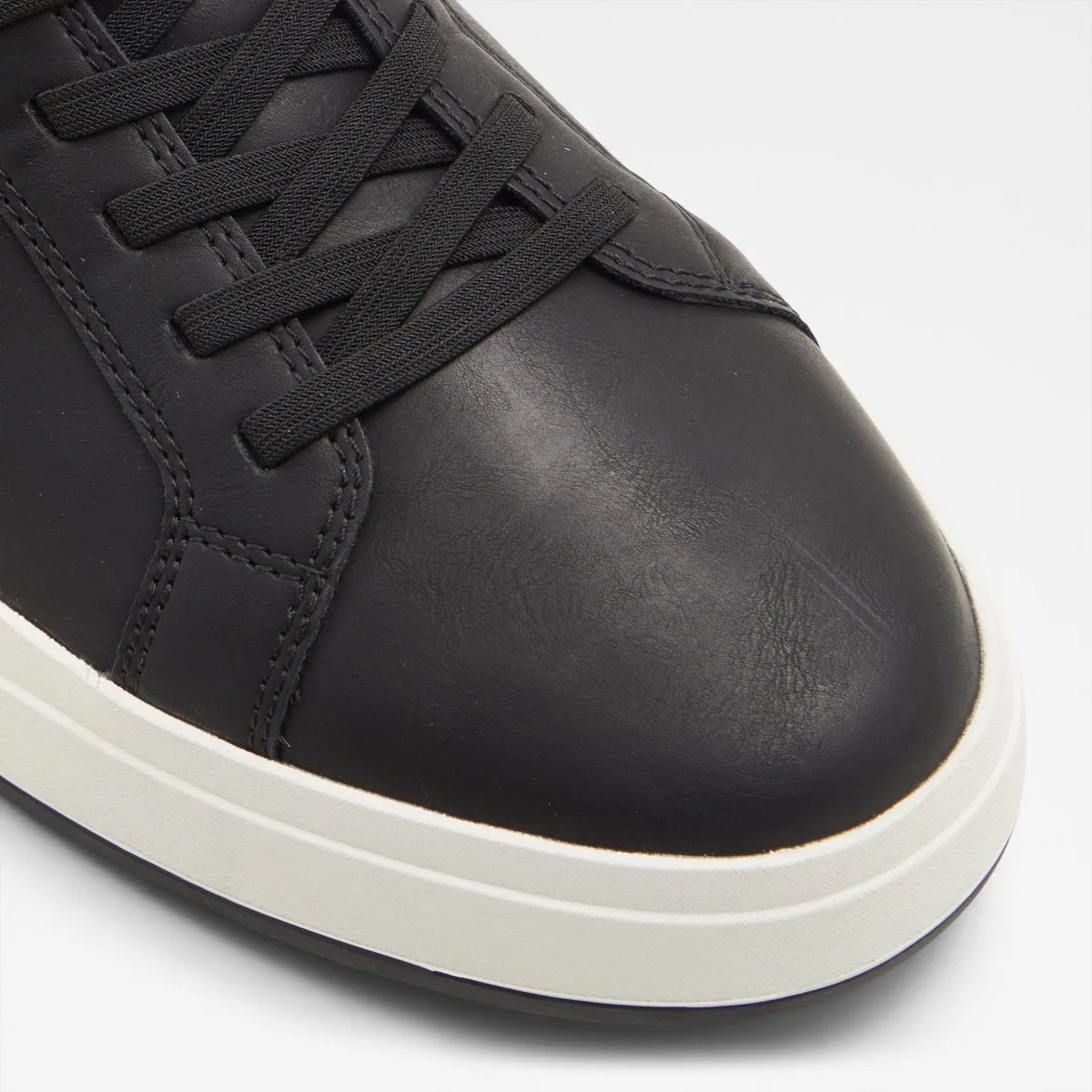 Scottie Low-Top Sneakers