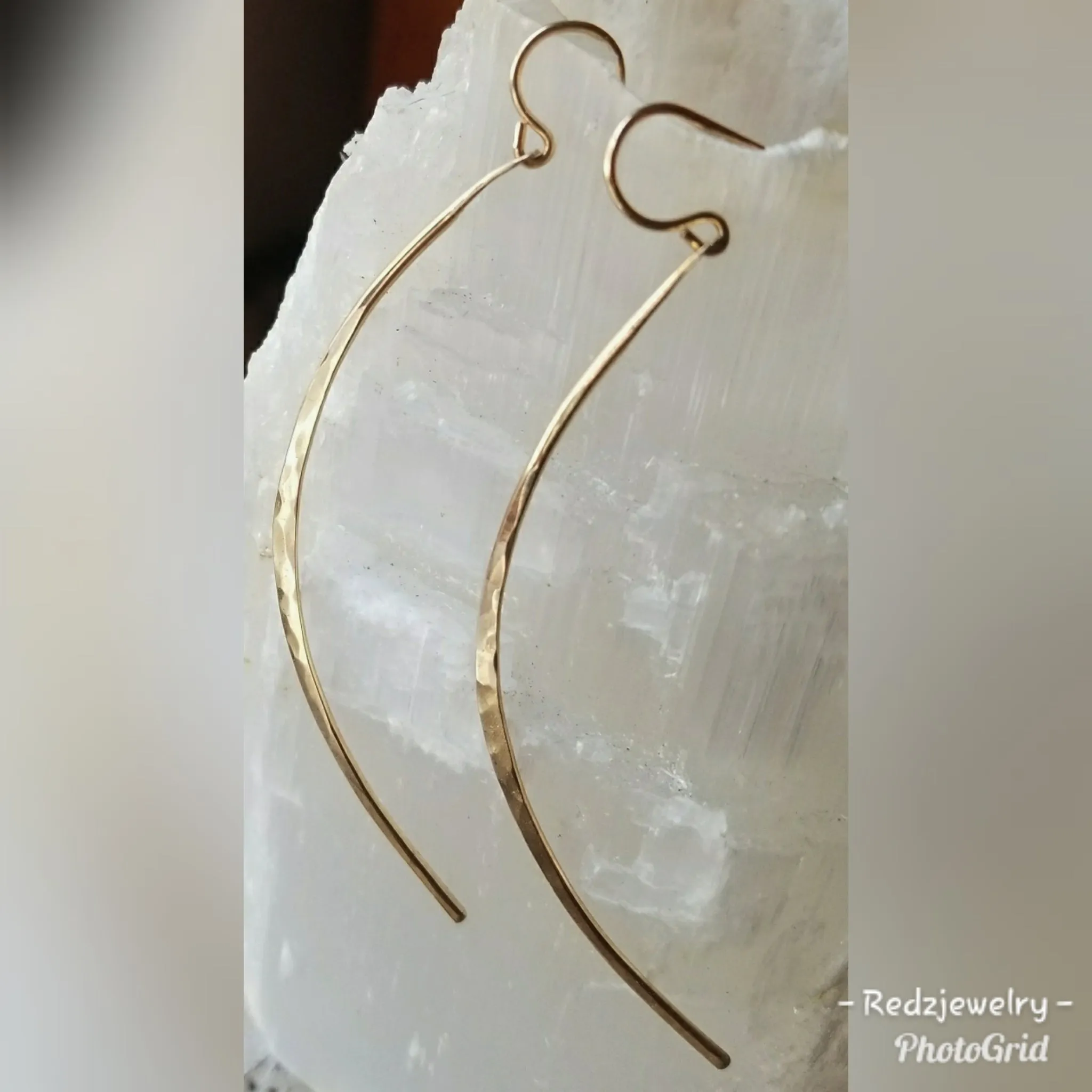 Sleek Curve bar earrings