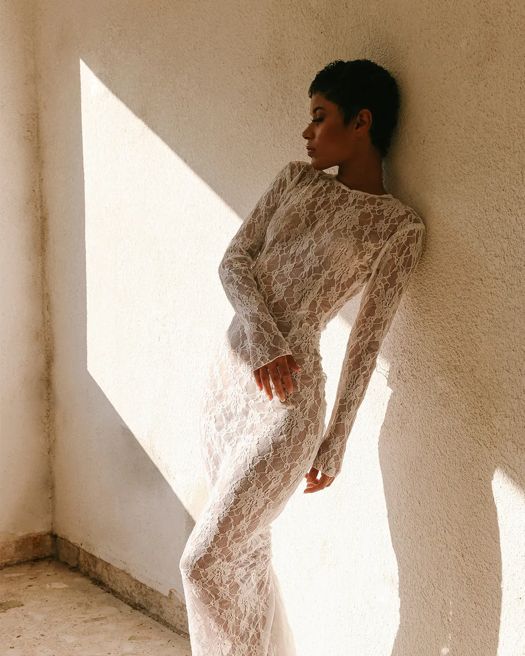 VESTIDO DE ENCAJE ESPALDA DESCUBIERTA - VIERGE